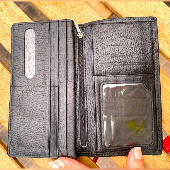 Black Leather Wallet - Picture 4 of 5